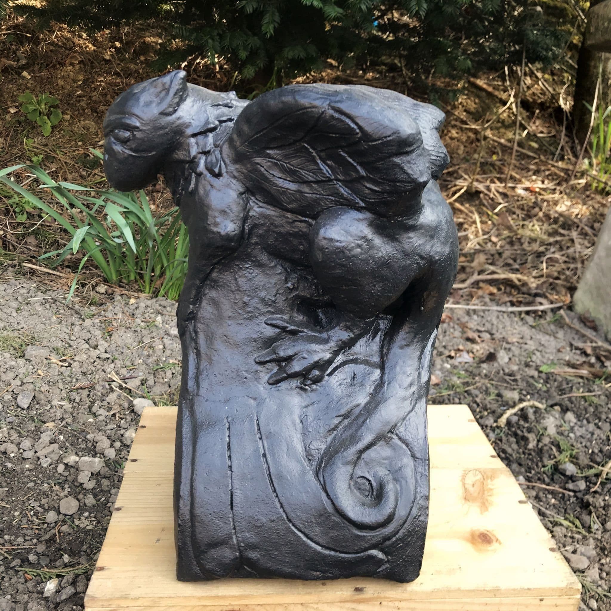 Baby Griffin Roof finial half round ridge tile