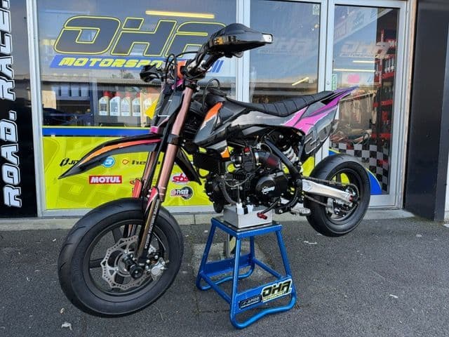 STOMP 212SM 212 cc Supermoto Race Pit Bike