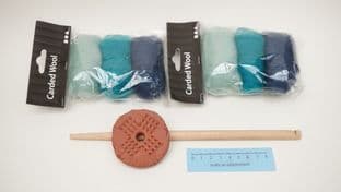70g pottery drop spinning spindle and 60g of carded wool set B