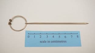 Anglo-saxon bronze toilet pin on a slipknot ring Abingdon Find