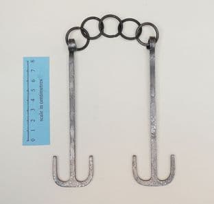 Anglo-Saxon chatelaine Harford farm grave 22