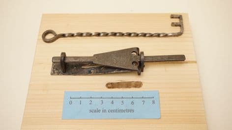 Anglo Saxon Mucking II chest lock and key