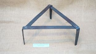 Anglo Saxon Skipsea trivet also covers Roman and Colonial US