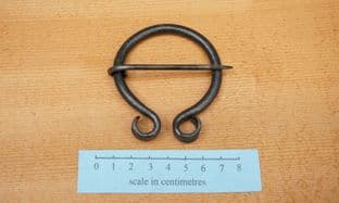 Anglo-Saxon steel penannular brooch Fowler B castledyke south