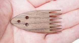 Anglo-saxon walnut comb from Abingdon