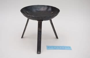 anglo saxon west stow iron tripod lamp 450-600AD oil or candle