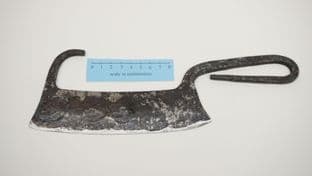 hand forged one piece winter hakukirves fodder knife