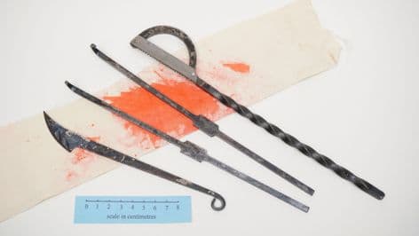 medieval barber surgeons amputation set saw scalpel and 2 wound retractors style B Daegrad Tools