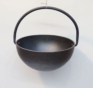 multi period 150mm 6" diameter cauldron and handle