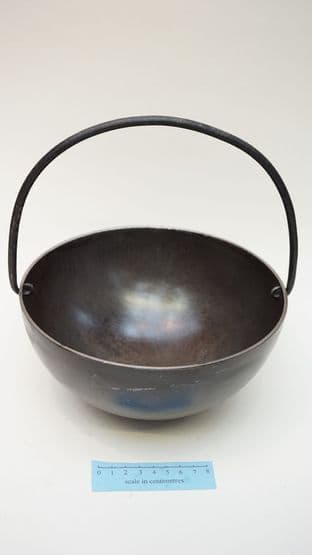 multi period 200mm 8" diameter cauldron and handle last one