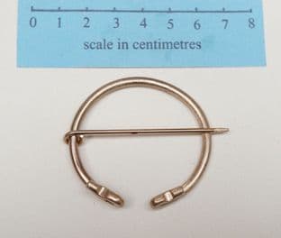 Roman Fowler D7 zoomorphic penannular brooch in Bronze 40mm diameter UK find