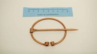 Roman iron Age Copper oval penannular brooch Fowler type C
