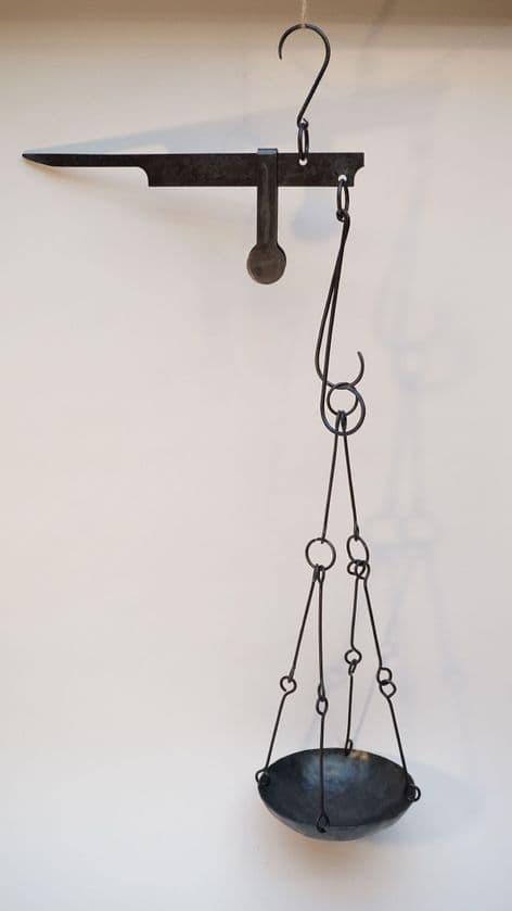 roman steelyard and palazzo massimo scale pan