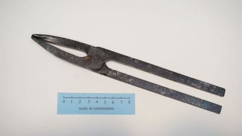 Roman type 5 to medieval pliers or tongs with tapered spoon jaws