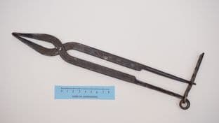 rus viking locking tongs sarskoje russia 7-11thc reenactment use