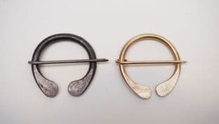 set of 2 anglo saxon iron or bronze penannular brooches west stow find 22mm id