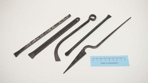 set of 5 roman London industry and craft spatulate pry tools