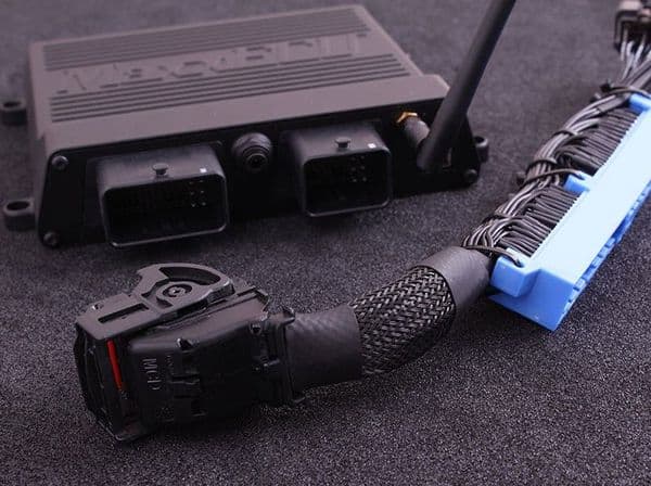 MaxxECU Nissan 200SX / Silvia 93-99 SR20 76pin S14 PnP kit