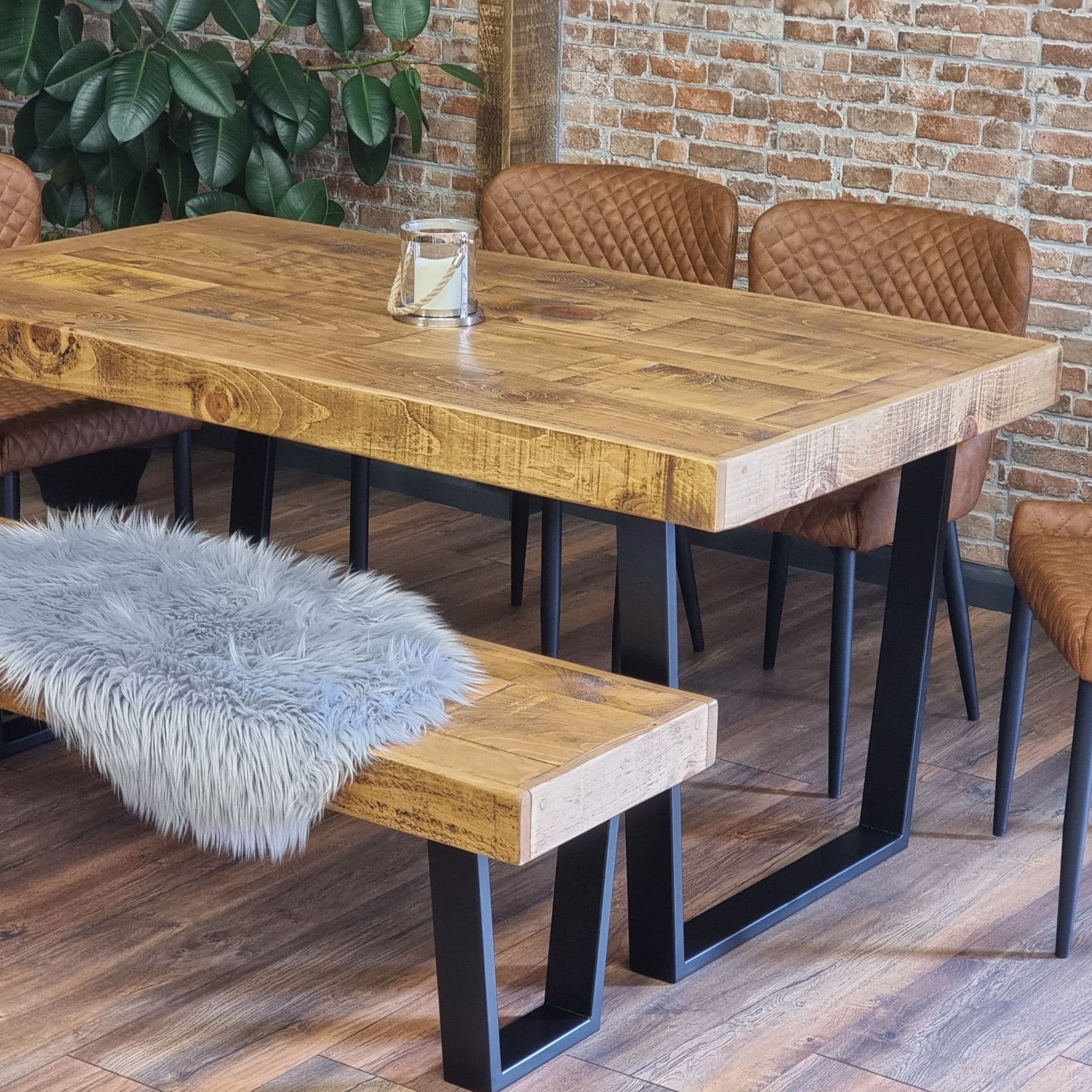 Boston Dining Table VFRAME LEGS