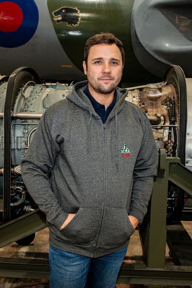 XL426 EMBROIDERED HOODED SWEATSHIRT WITH ZIP