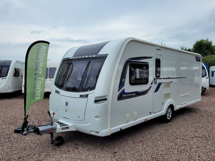 * SALE AGREED * COACHMAN PASTICHE 575 2016 SINGLE AXLE 4 BERTH - TRANSVERSE FIXED ISLAND BED,  AL-KO