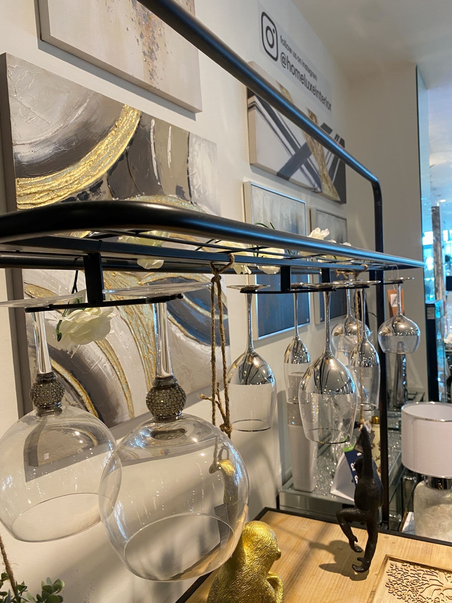 Cocktail Bar Unit With 4 x Barstools