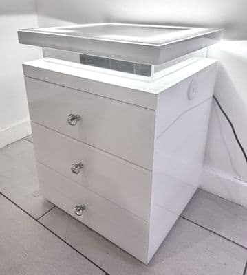 LED Bianco Media Bedside 3 Drawer