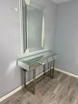 Luxe Royal Straight Leg Console Mirror Table