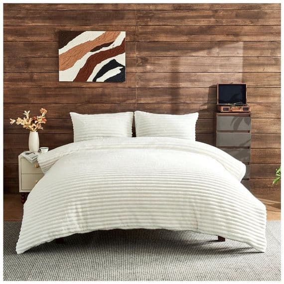 Plush Faux Fur Chunky Ribbed Faux Fur White Bedding Duvet Set