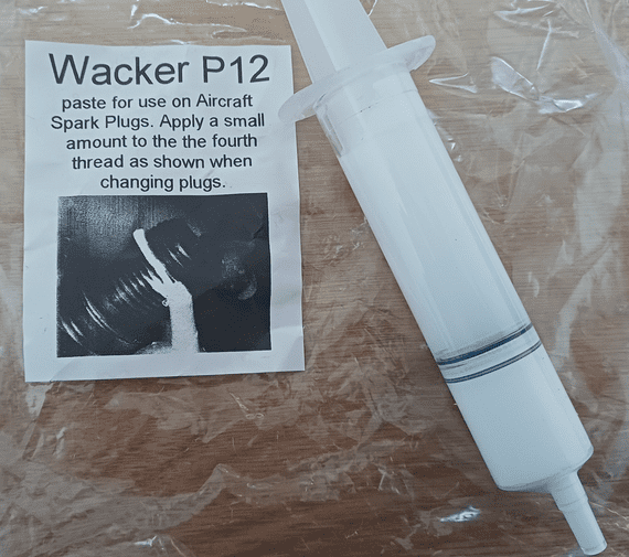 Syringe of P12 Thermal Transfer paste for spark plugs