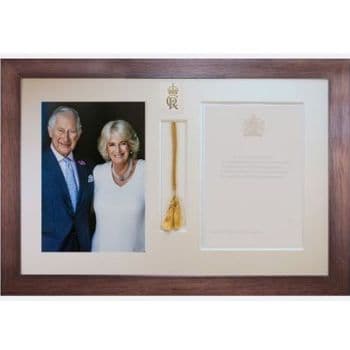 Anniversary/Birthday Frame for message from HM The King