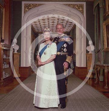 Official Image of The Late Queen Elizabeth II and The Late The Duke of Edinburgh in uniform - D5/TO