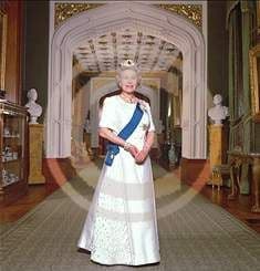Official Image of The Late Queen Elizabeth II - Full Length - D3/TO