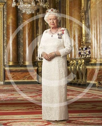 Official image of The Late Queen Elizabeth II in Canadian Orders - full length - D3/CAN/JC