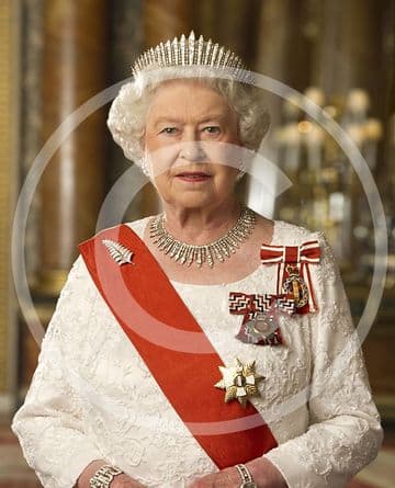 Official image of The Late Queen Elizabeth II in New Zealand Orders - D1/NZ/JC