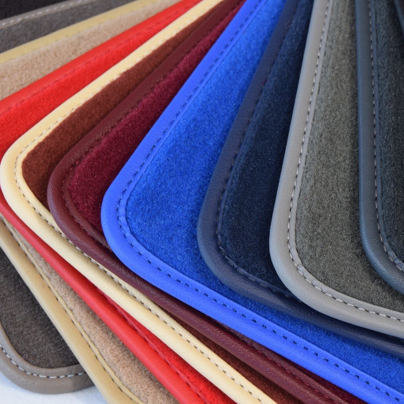 Red Tailored Car Floor Mats With Black Trim For Peugeot 207 – 4-Piece Set, Carpet, 605 Gsm, UK Made