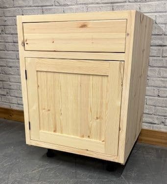 (CLEARANCE) (1 IN STOCK) In-Frame Style, 600mm wide Solid Pine base unit with soft close drawer