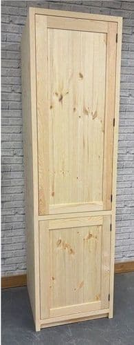 (CLEARANCE) (1 IN STOCK) Traditional Style, Solid Pine Larder unit 550mm Wide