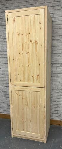 Traditional Style Pine 650mm Wide Fridge Freezer Kitchen Larder Unit (50/50 Split)