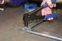 Laser 0217 Standard Riveter With 30 Rivets