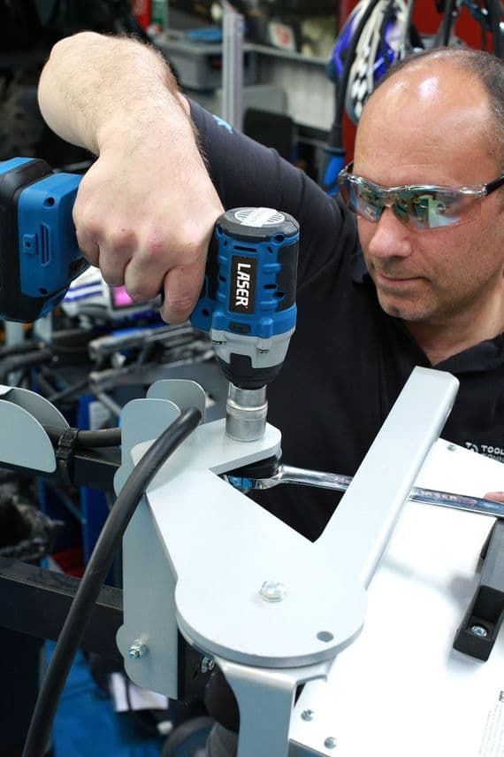 Laser 8013 Cordless Impact Wrench 1/2d 20V - w/o battery