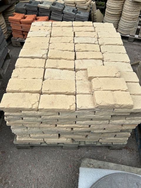 Brick Sets Buff 200x100x38