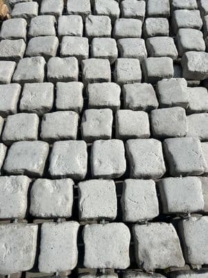 CARPET STONES WHITE