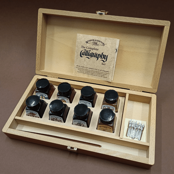 Winsor and Newton Calligraphy Wooden Box Set