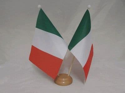 Italy Double Wooden Table Flag