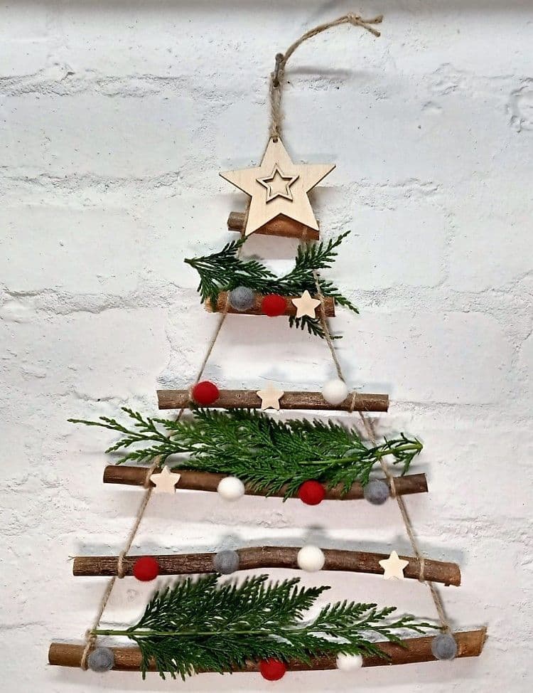 35cm Hanging wooden ladder Christmas tree kit