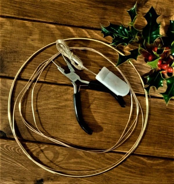 Curly wire wreath  kit