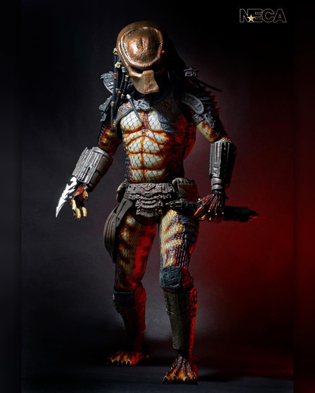 NECA Predator 2 City Hunter 1/4 Scale Figure with LED lights - Instock