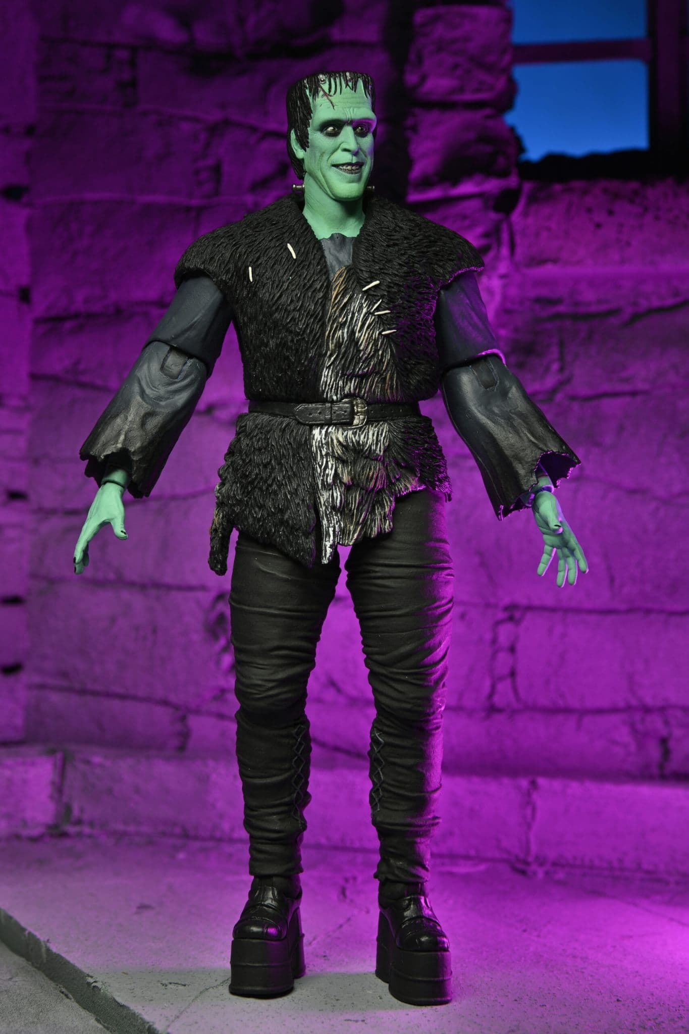 Figurines NECA The Munsters - Rob Zombie Collection - Lily & Herman - 18 Cm