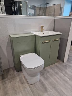 En Suite or Cloak Room